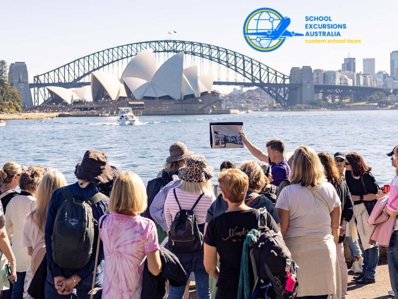 Students exploring Sydney city on educational tour